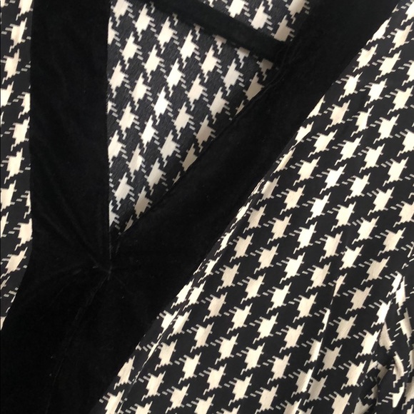 New - Picture 2 of 2